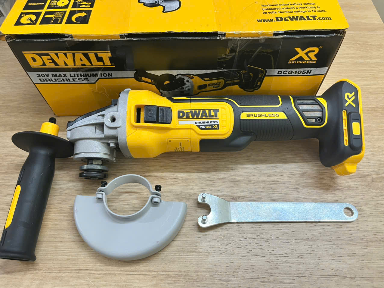 Máy mài Dewalt DCG405N-B1 20V không chổi than