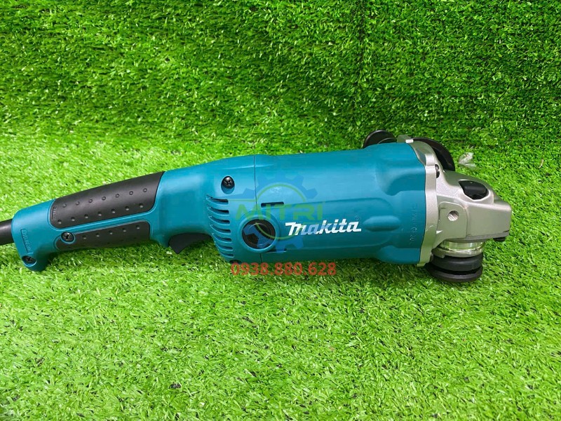 Máy mài góc 125mm Makita GA5010 toàn thân góc chéo thực tế