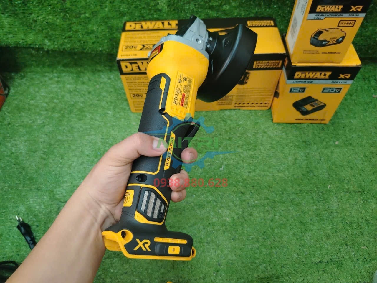 Máy mài góc 20V DeWALT DCG413B Máy mài góc DeWALT DCG413B 20V MAX XR kích thước 4-1/2 inch