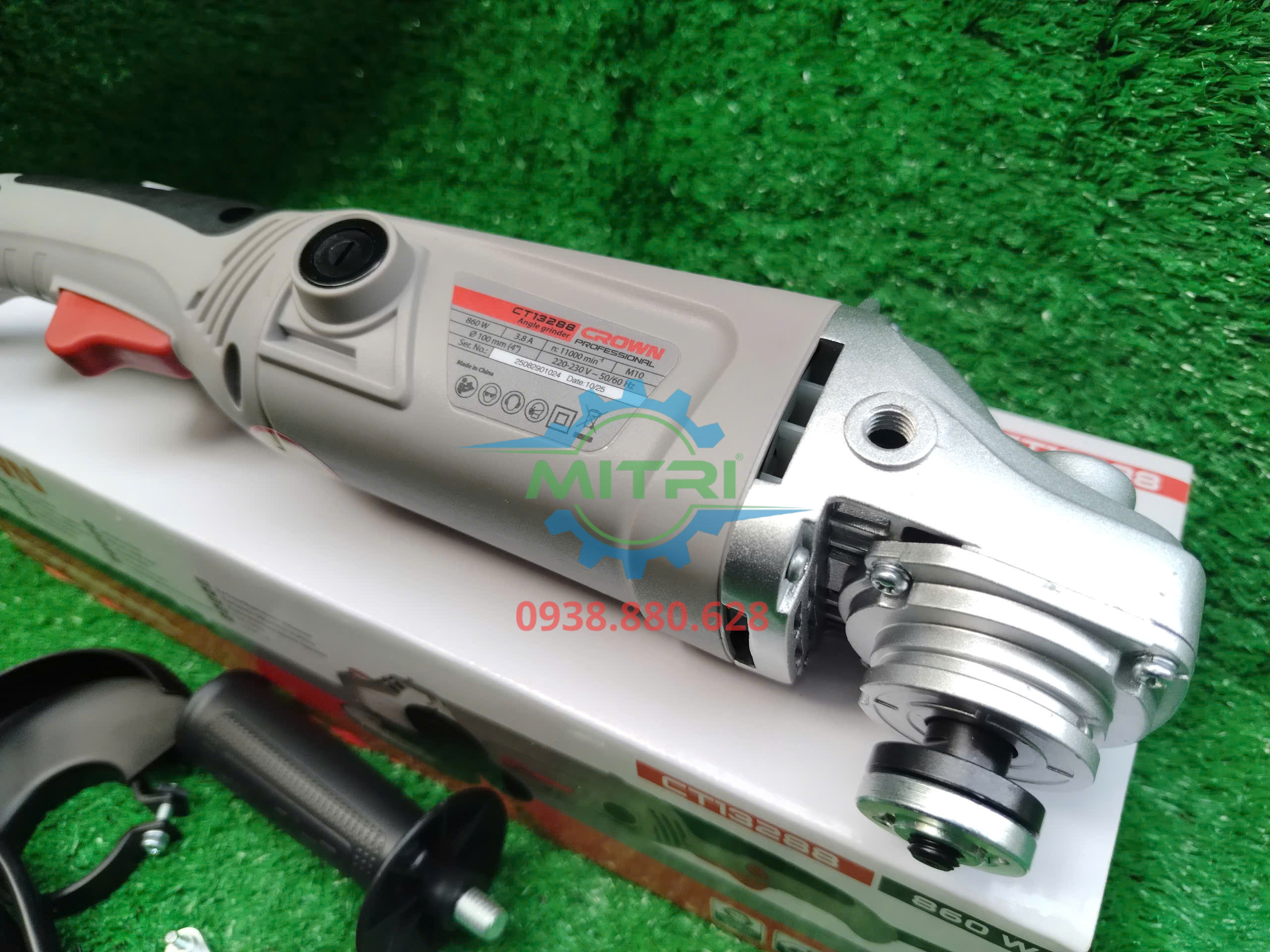 Máy mài góc Crown CT13288 công suất 860W chính hãng