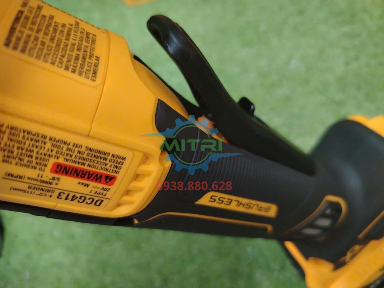 DeWALT DCG413B 20V MAX XR Máy mài góc DeWALT DCG413B thuộc hệ 20V MAX XR