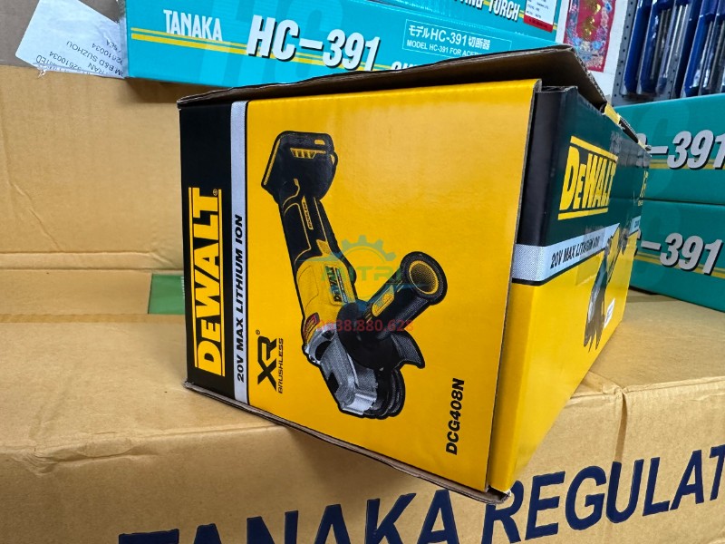 Hộp DeWalt DCG408N nhìn góc chéo