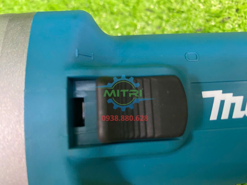Công tắc trượt trên thân máy mài Makita 9556HN