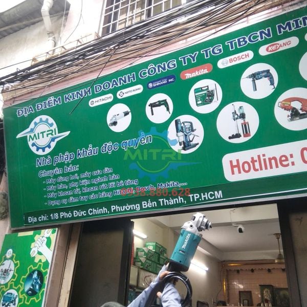 Máy mài góc Makita GA7060 có sẵn