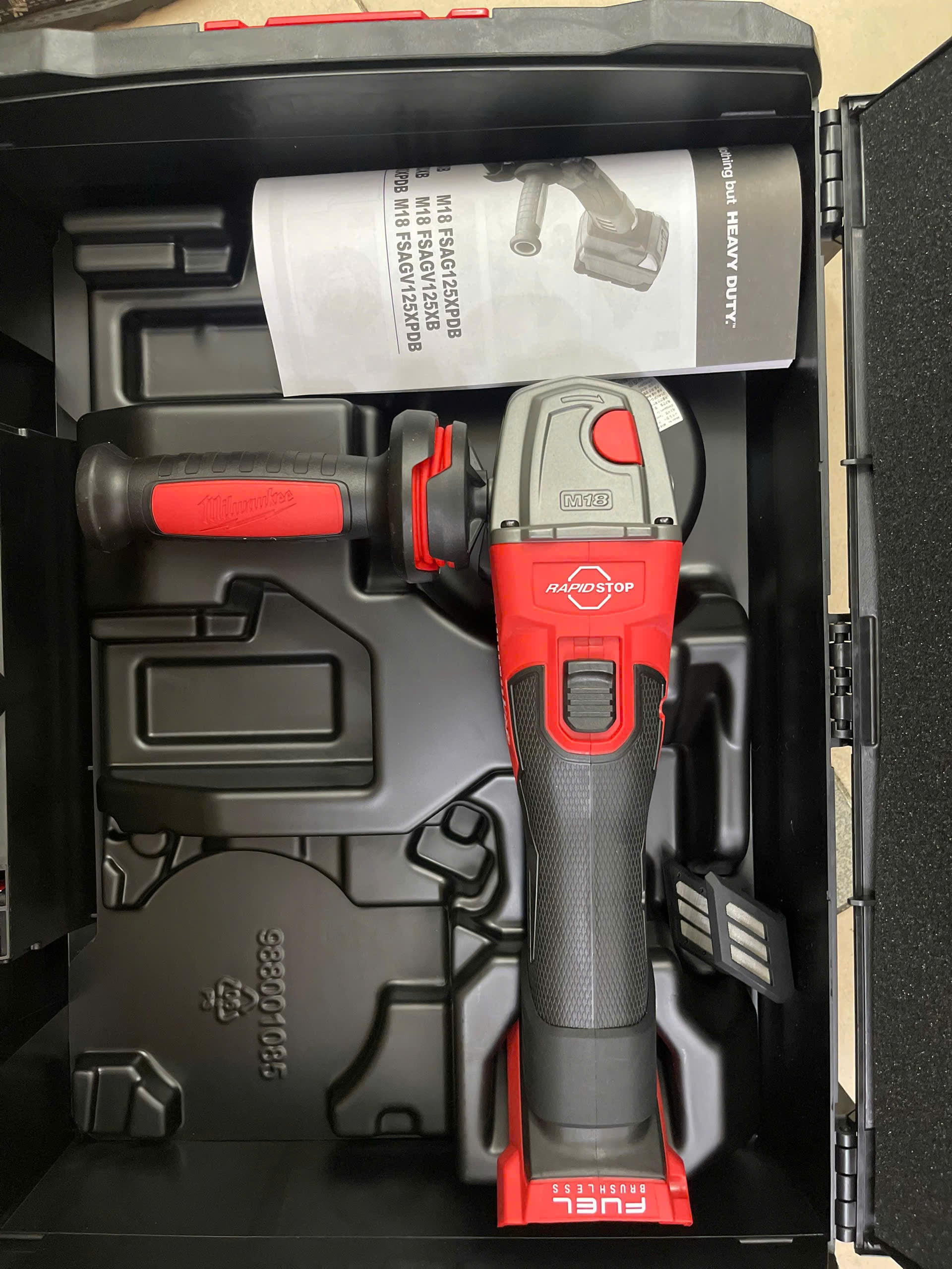 Máy mài góc Milwaukee 18V M18 FSAG100XB pin đĩa 100mm công tắc trượt