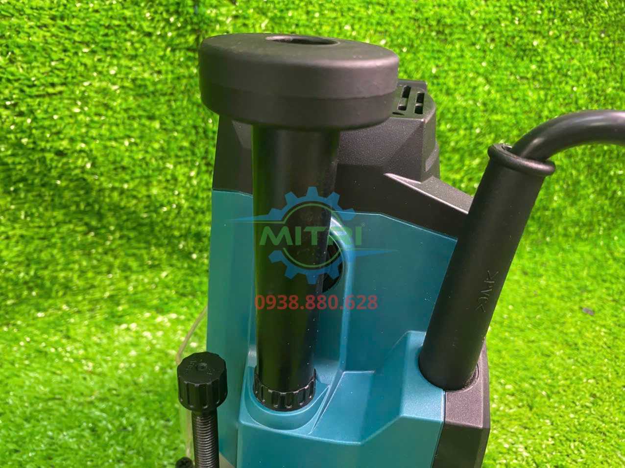 Máy phay dùng điện Makita M3600B dành cho xưởng nội thất