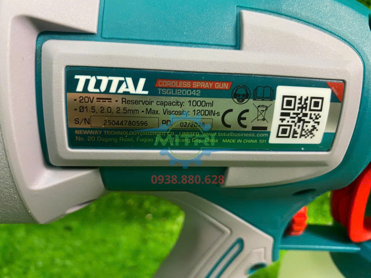 Máy phun sơn Total TSGLI20042 kèm pin và bộ sạc theo cấu hình sản phẩm