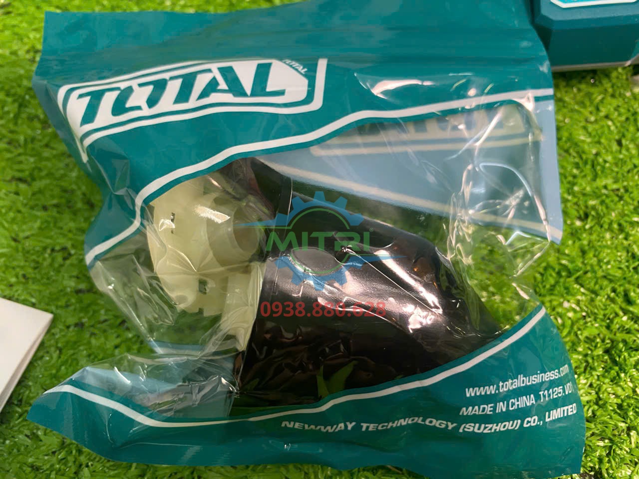 Máy phun sơn Total TSGLI20042 dùng cho công việc phủ bề mặt phù hợp