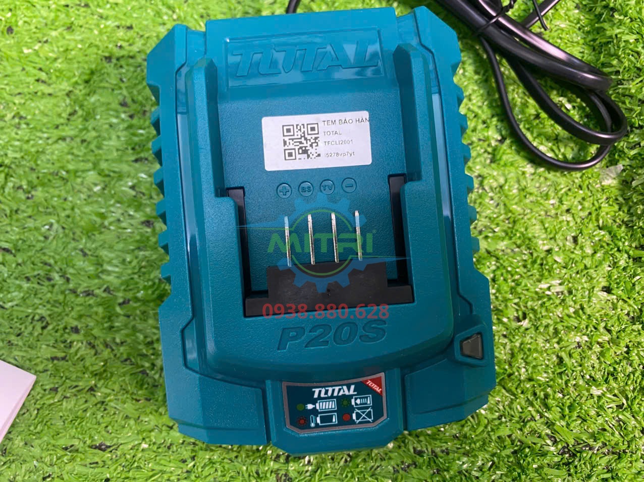 Máy phun sơn Total TSGLI20042 thiết kế dùng pin tiện lợi và cơ động