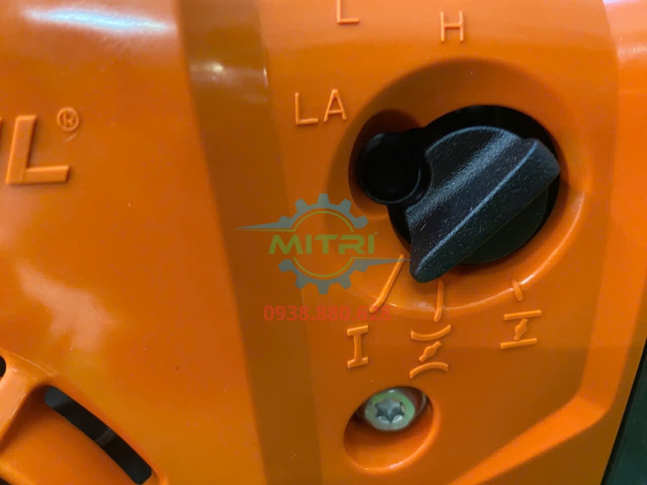Máy phun thuốc STIHL SR200 phù hợp với trang trại và vườn cây