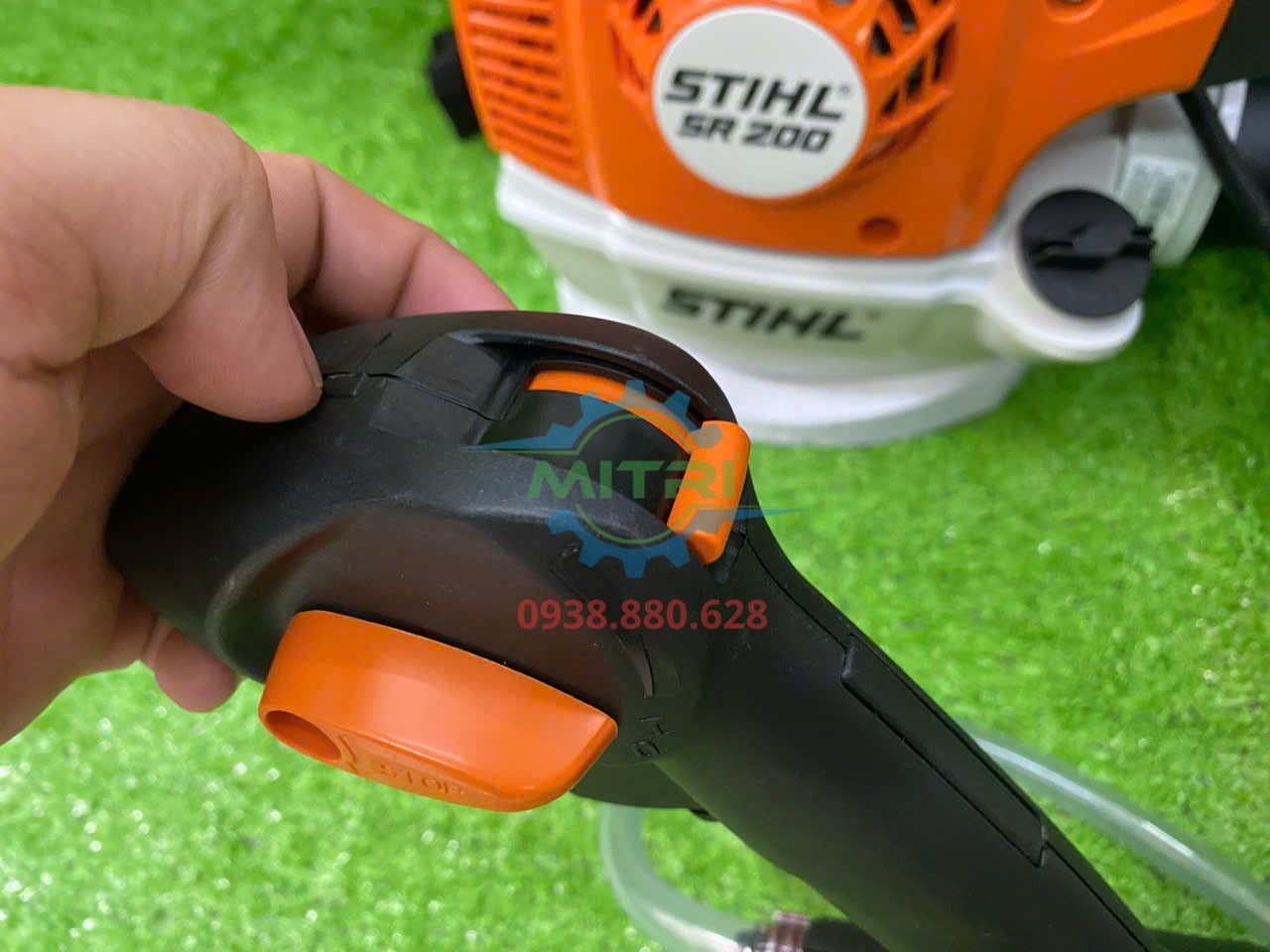 Cụm động cơ trên Máy phun thuốc STIHL SR200