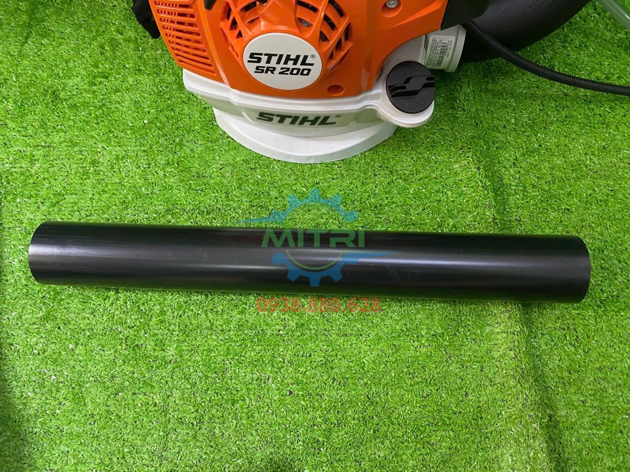 Máy phun thuốc động cơ xăng STIHL SR200 dung tích xi lanh 27,2 cm3