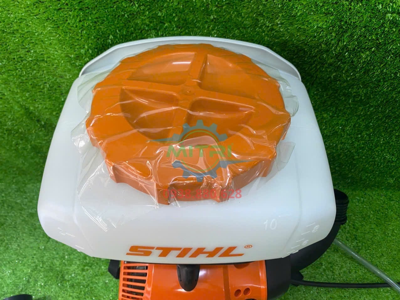 Máy phun mù STIHL SR200 với ống phun điều khiển phía trước