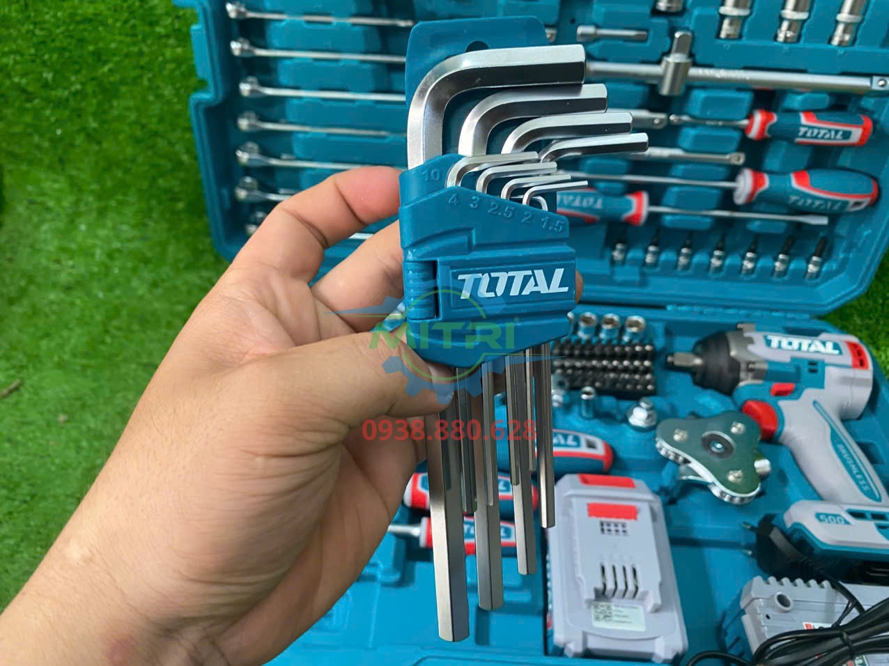 Máy siết bu lông Total TIWLI2050 cho sửa chữa xe máy phù hợp