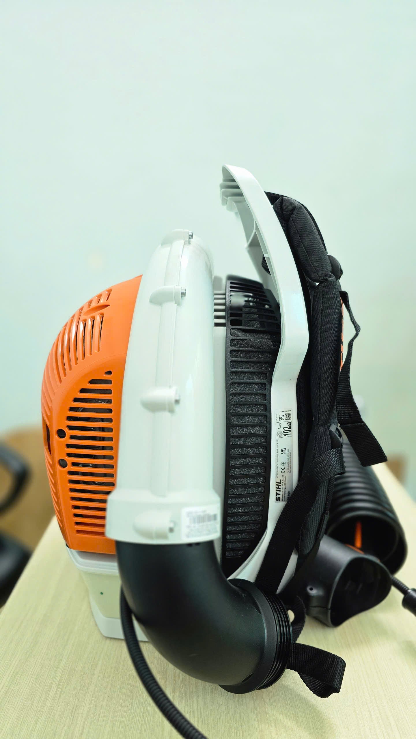 Máy thổi lá STIHL BR500 – hiệu suất cao cho công viên, khuôn viên trường học