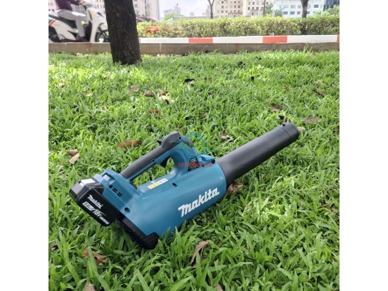 Máy thổi lá Makita DUB184RT góc nghiêng