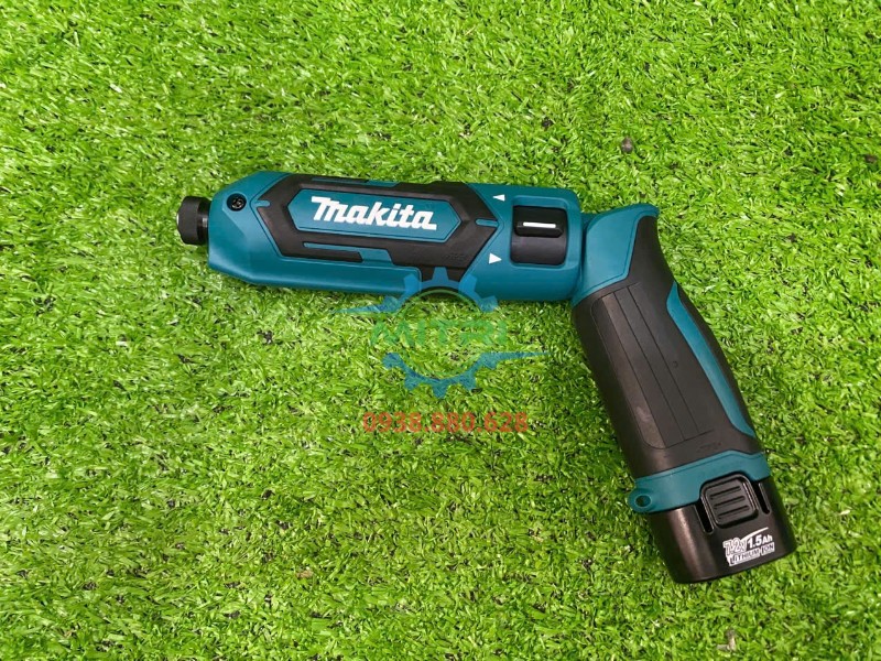 Máy vặn vít Makita TD022DSE 7.2V ở dạng thân thẳng