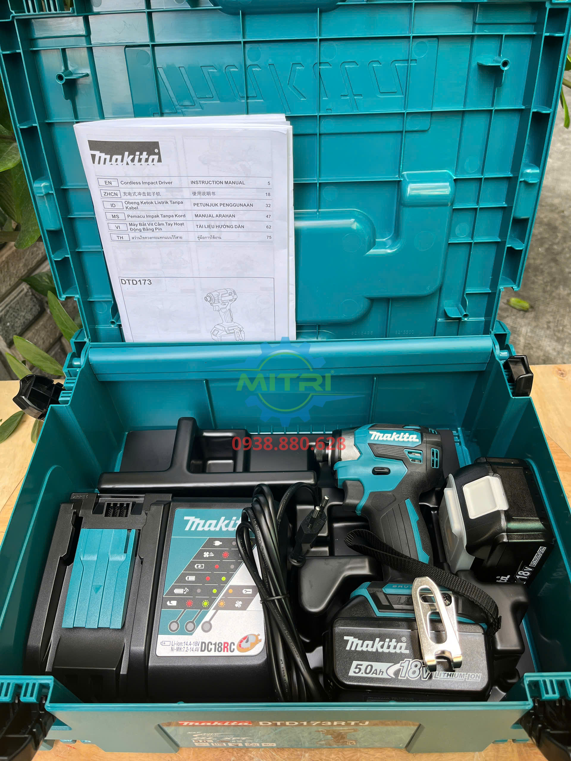 Máy vặn vít dùng pin 18V Makita DTD173RTJ chính hãng lực siết 180Nm