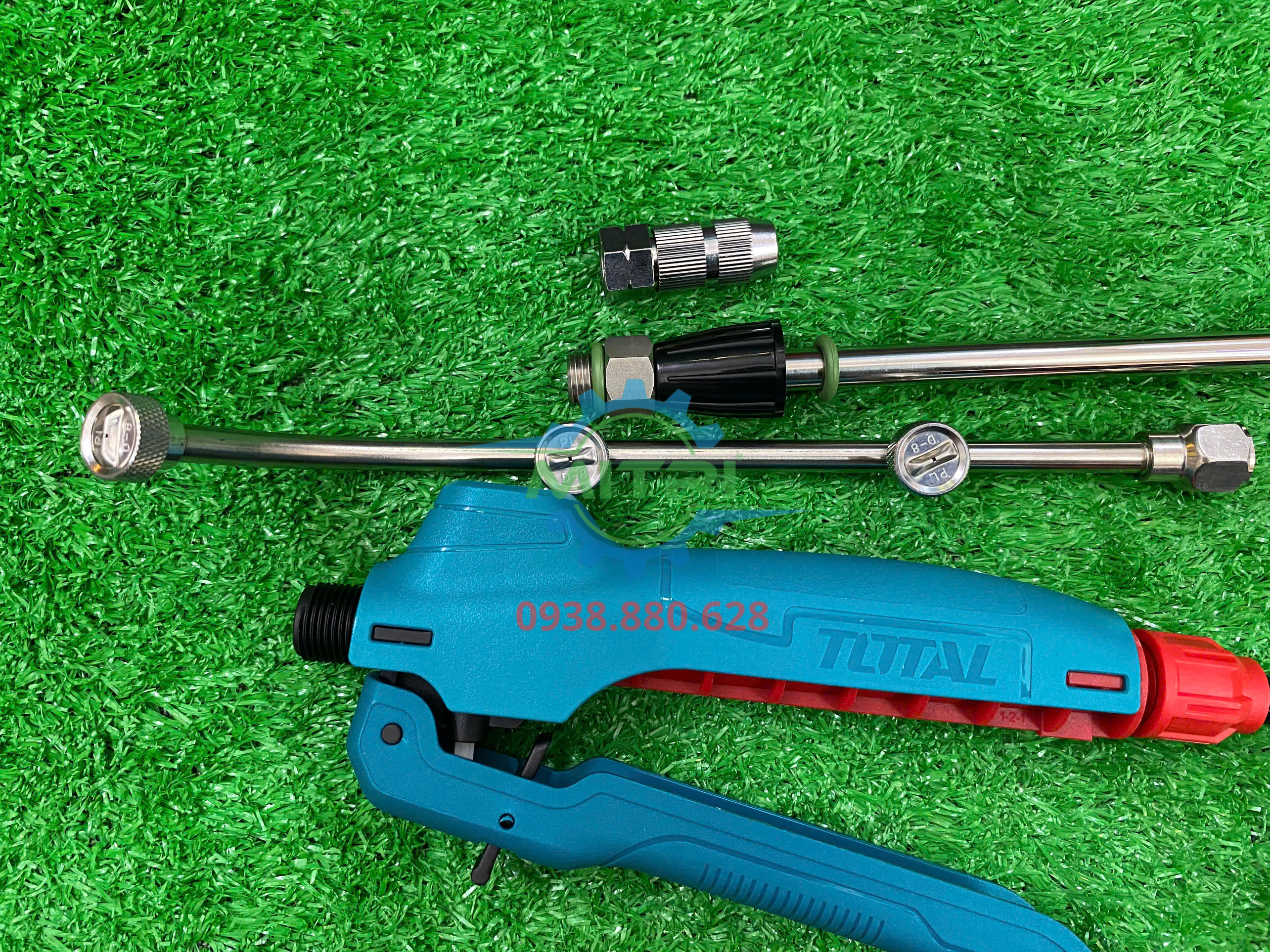 Máy xịt thuốc 16L dùng pin 20V Total TSPLI20162