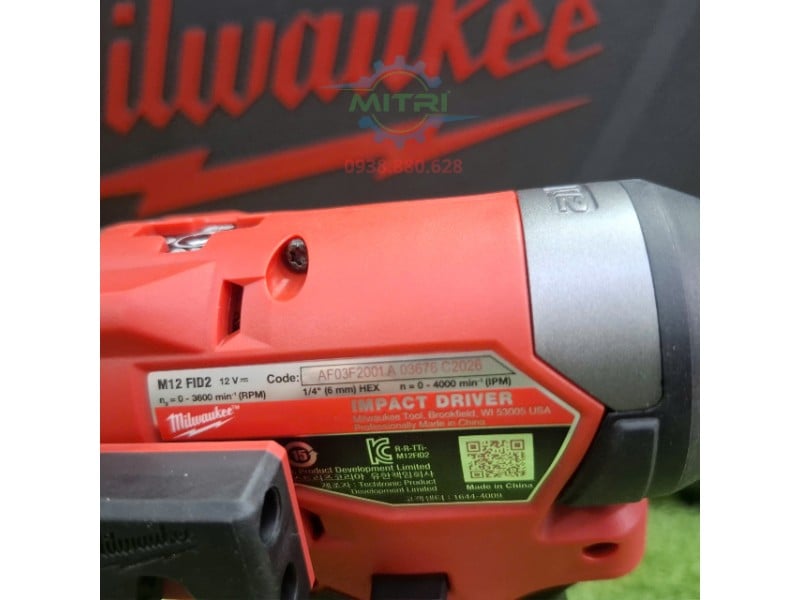 Tem thông số máy vặn vít Milwaukee M12 FID2 chính hãng