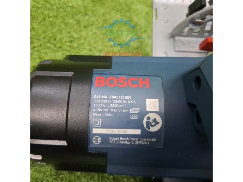Model Bosch GKS 190 trên thân máy cưa đĩa