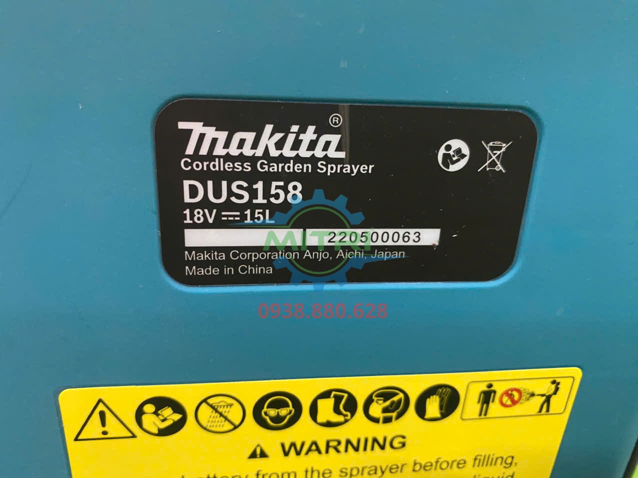 Máy phun thuốc Makita DUS158Z 18V 15L chính hãng có sẵn tại Minh Triết