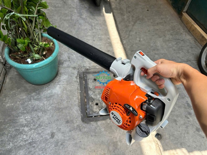 Sử dụng máy thổi lá STIHL BG 50 thực tế