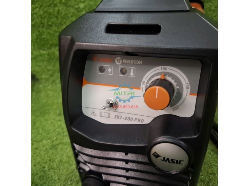 Núm chỉnh dòng hàn Jasic ZX7-200PRO hỗ trợ điều chỉnh dòng hàn 200A