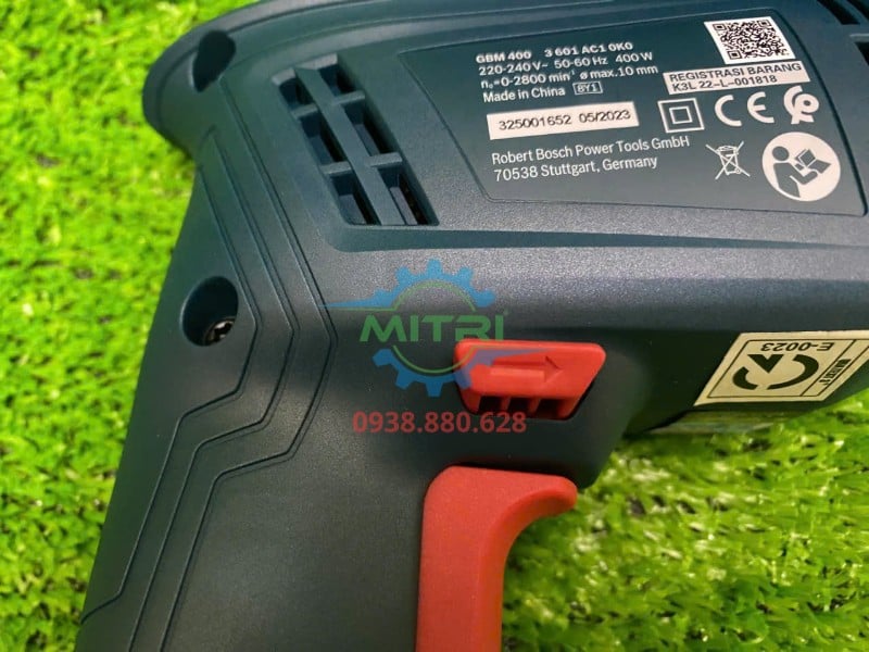 Nút đảo chiều trên máy khoan Bosch GBM 400 Nút đảo chiều trên máy khoan Bosch GBM 400