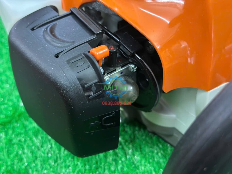 Chi tiết nút khởi động máy STIHL HS45