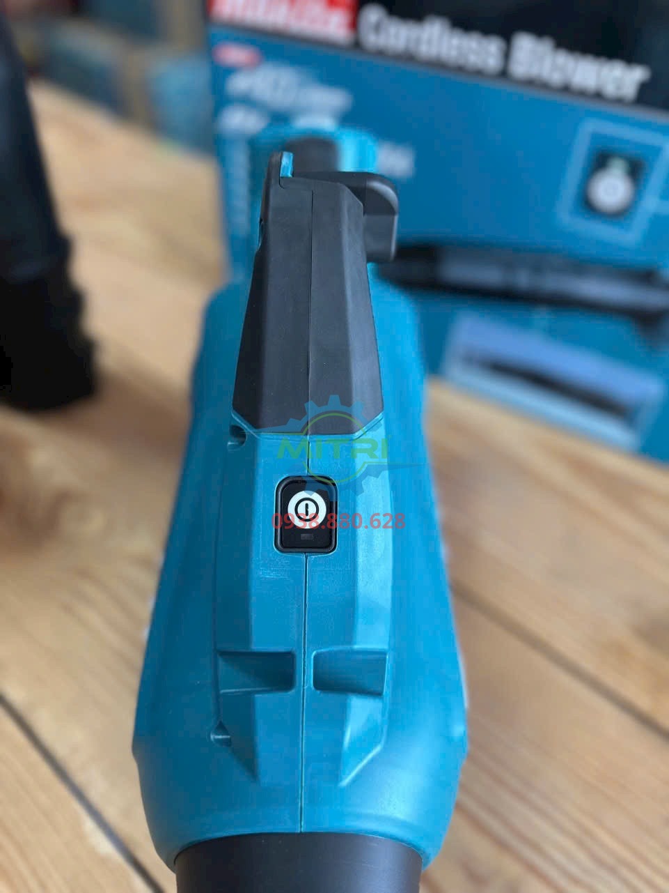 Nút nguồn máy thổi dùng pin Makita UB001GZ