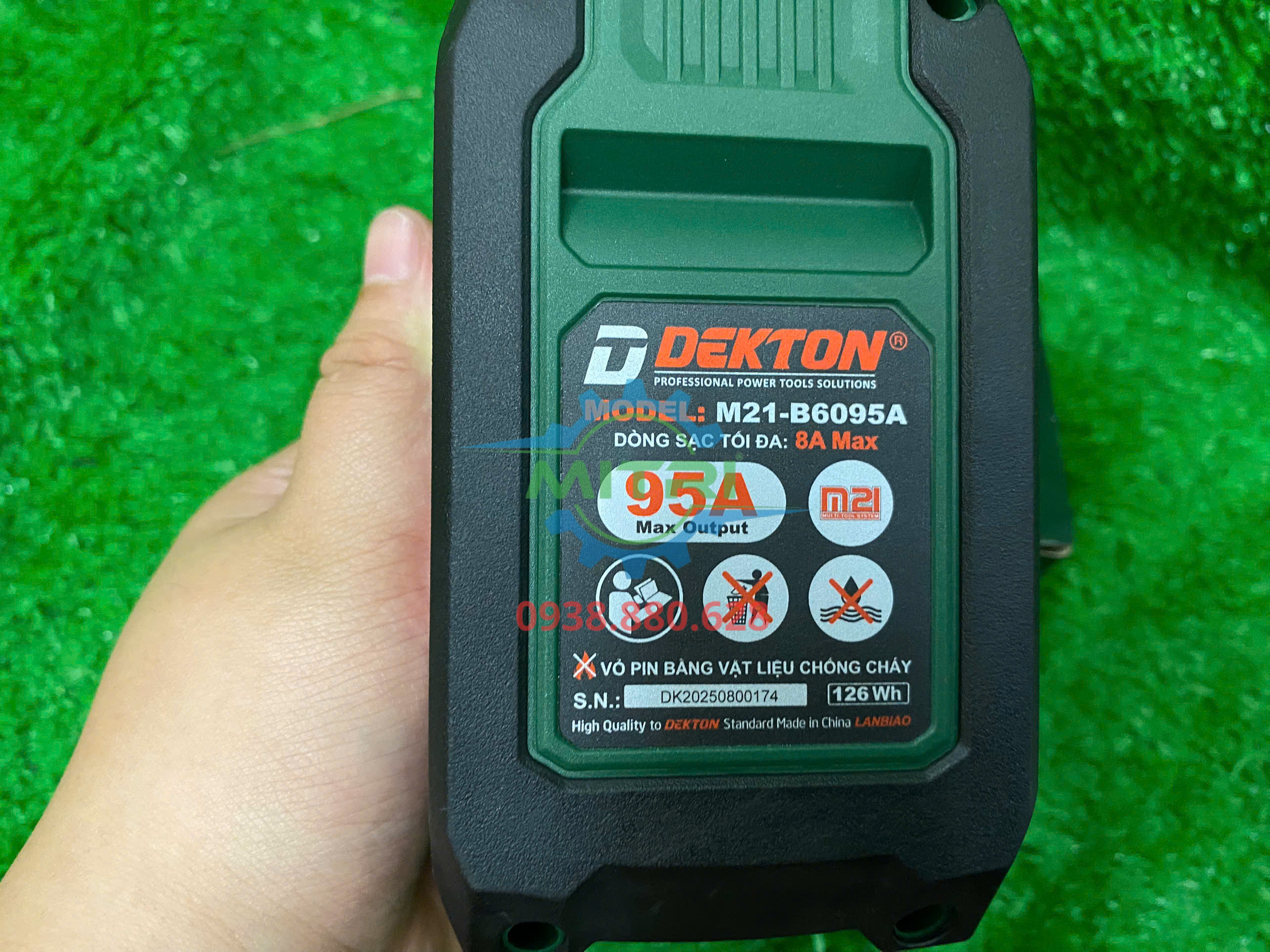 Phụ kiện pin Dekton M21-B6095A chân pin phổ thông