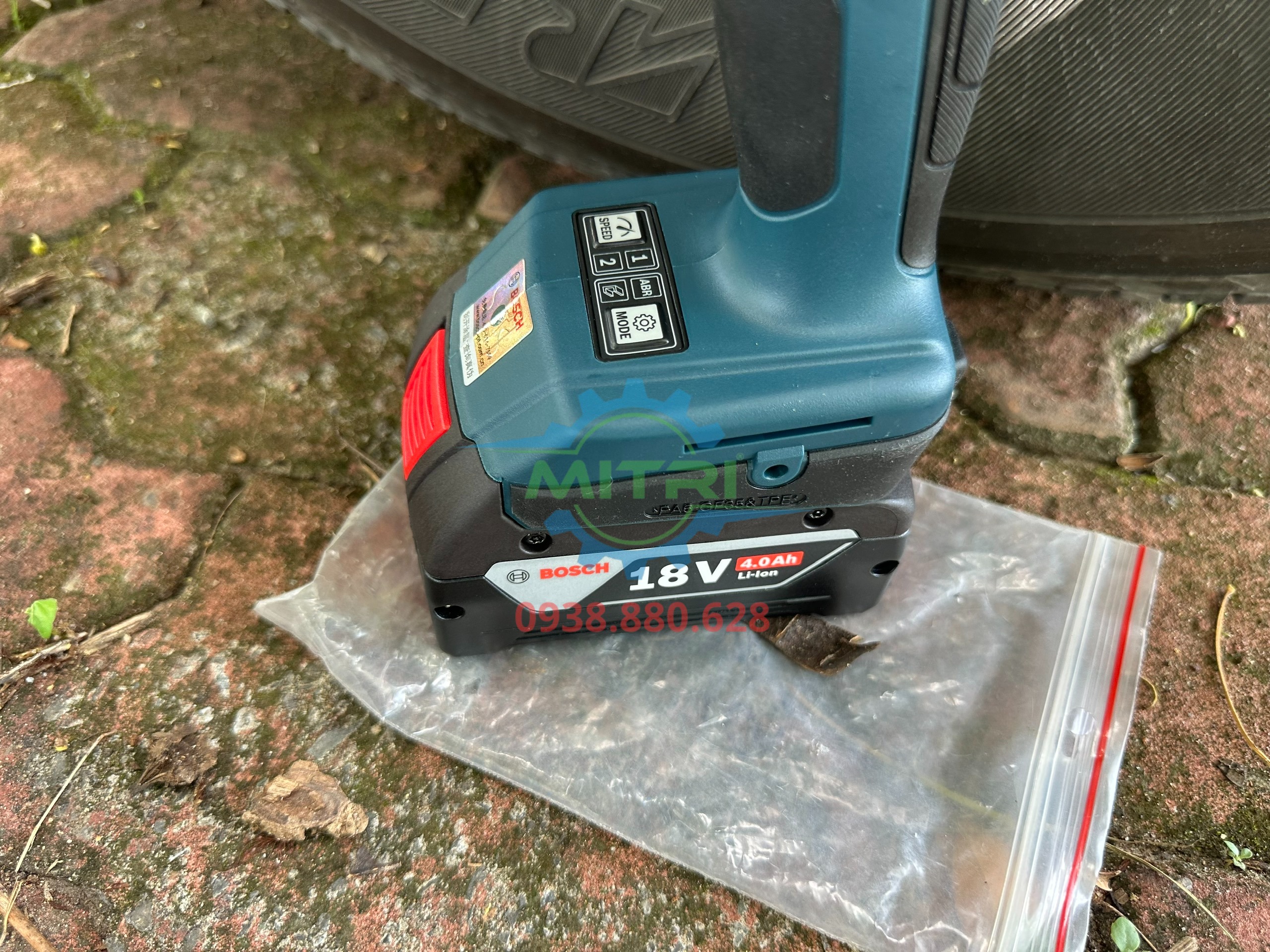 Pin 18V 4.0Ah trên máy Bosch GDX 18V-285