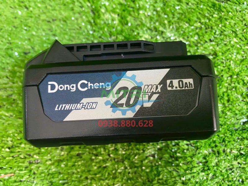 Pin Dongcheng FFBL2040 20V Max 4.0Ah nhìn bên hông