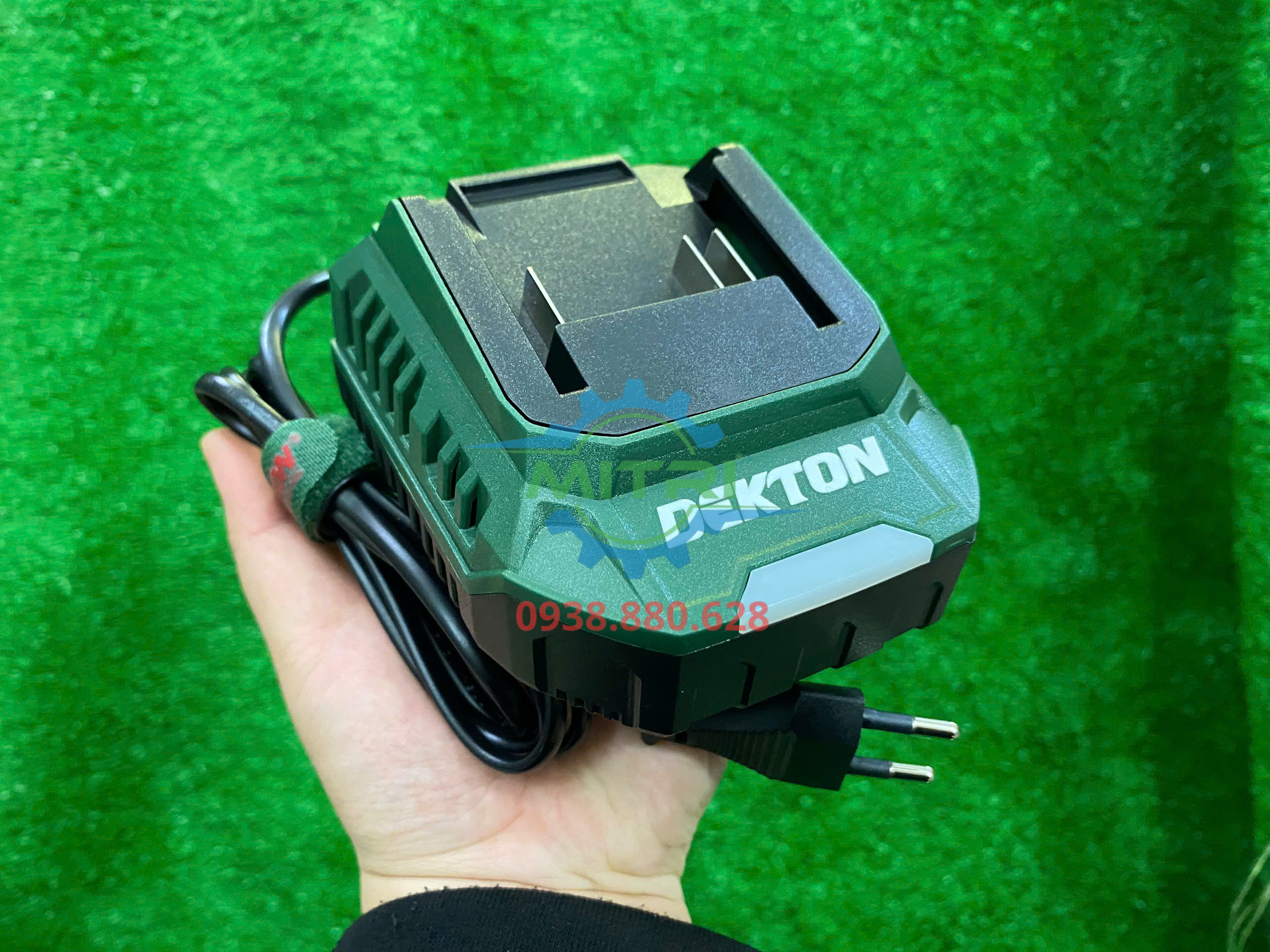 Sạc pin 21V Dekton M21-S20PRO chính hãng