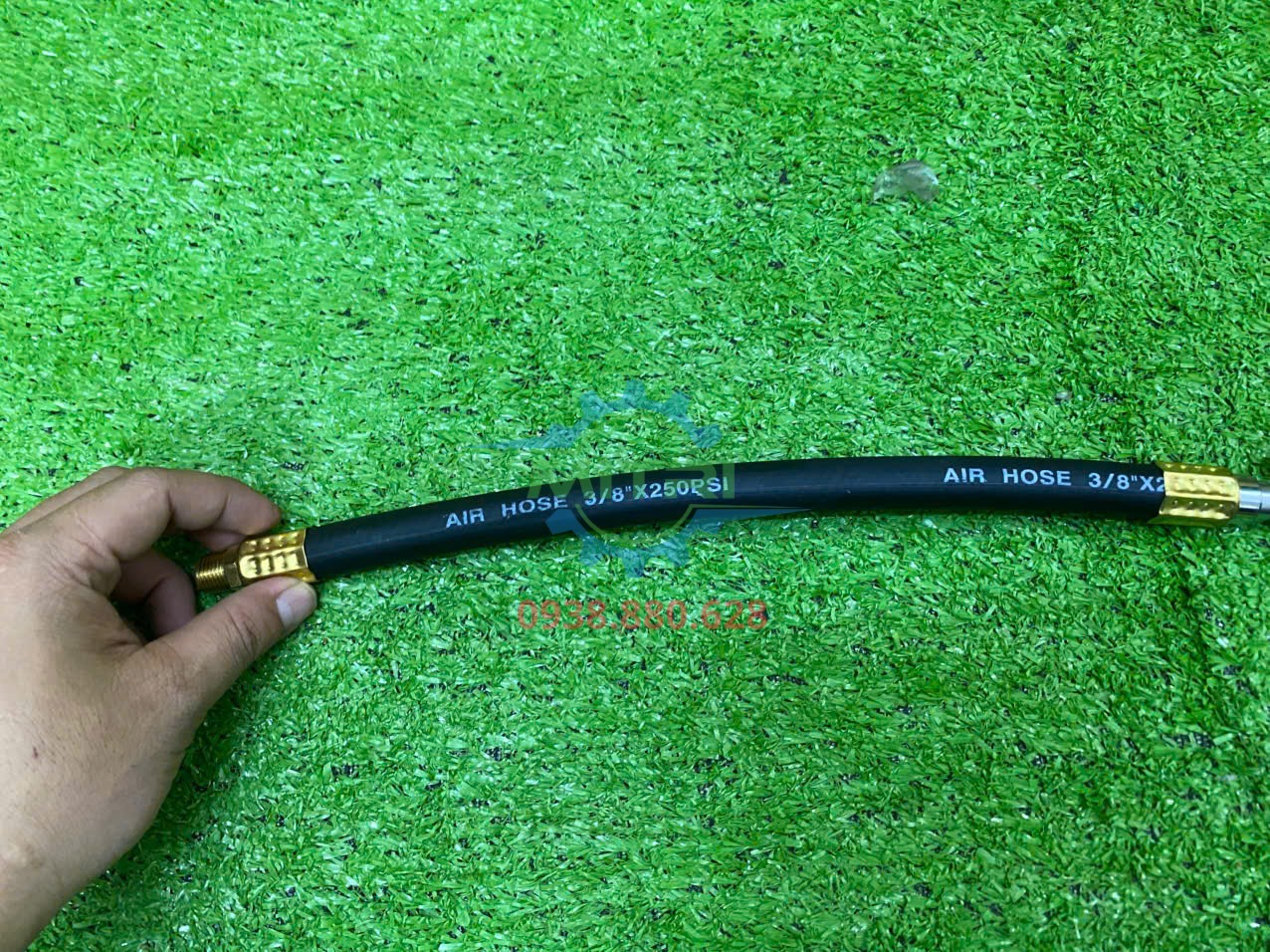 Súng gõ rỉ kim khí nén Kawasaki KPT-F1J-V2 trọng lượng 1,3 kg