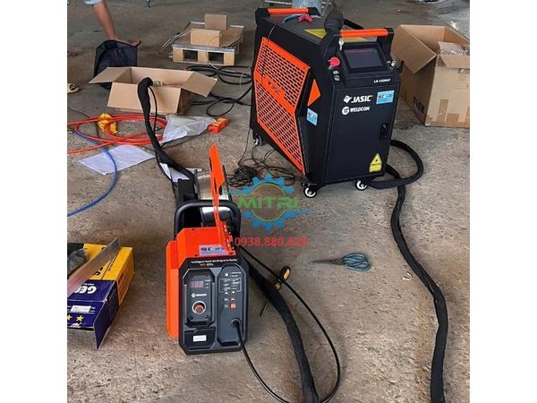 Súng hàn laser cầm tay thông minh thiết kế nhẹ của máy Jasic LS-15000F
