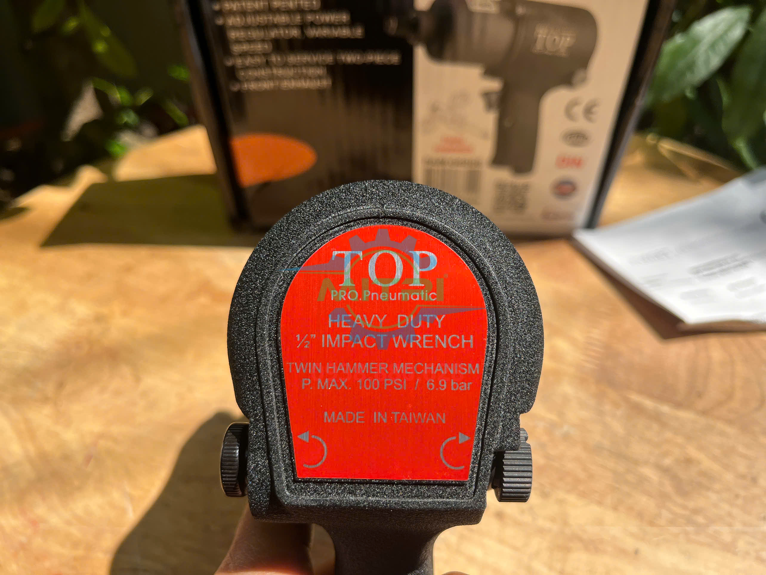 Súng mở ốc TOP PAW-04006 thân máy gọn nhẹ