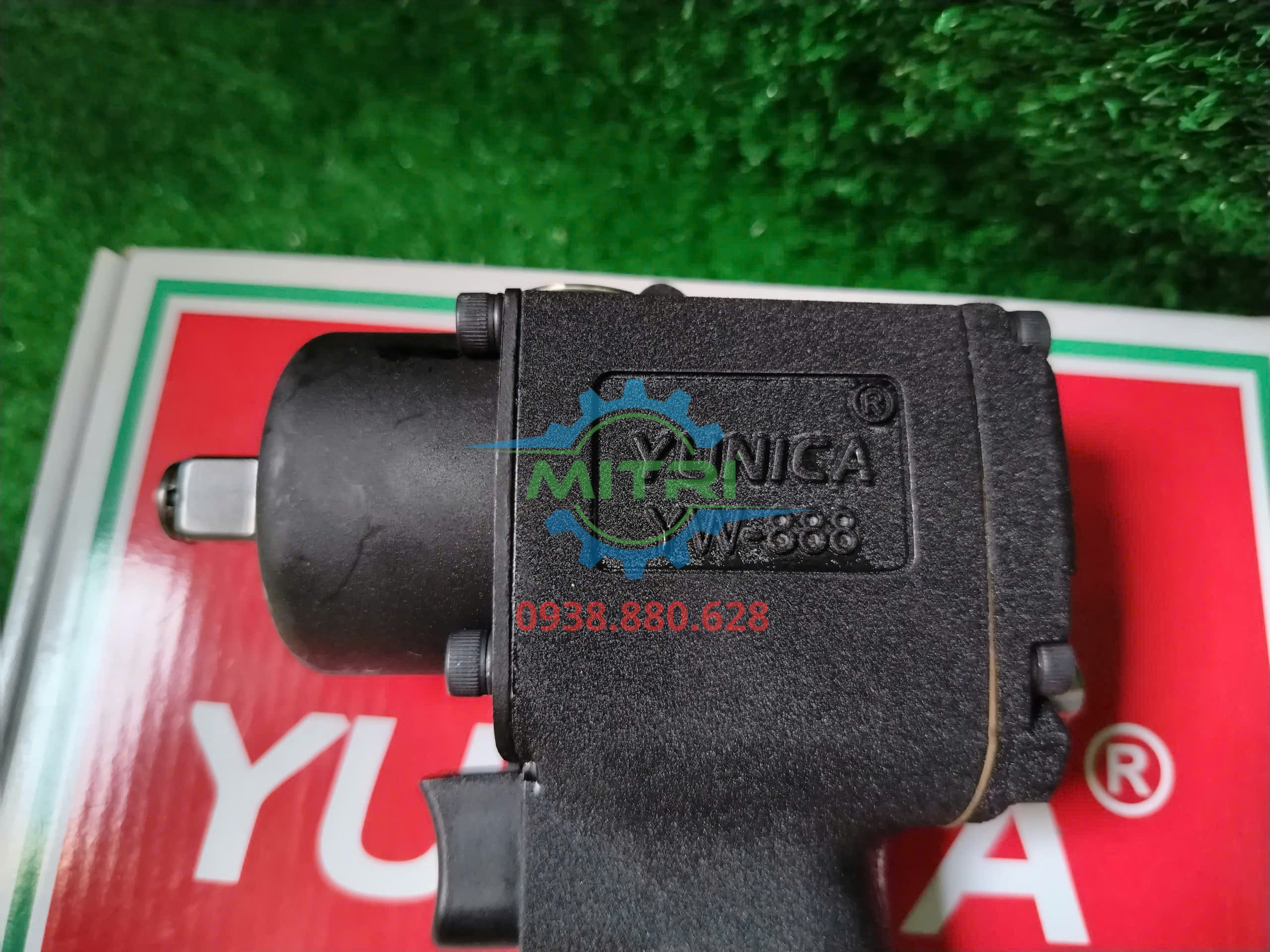 Súng mở ốc khí nén Yunica YW-888 chính hãng Đài Loan lực siết 678Nm tại Minh Triết Industry