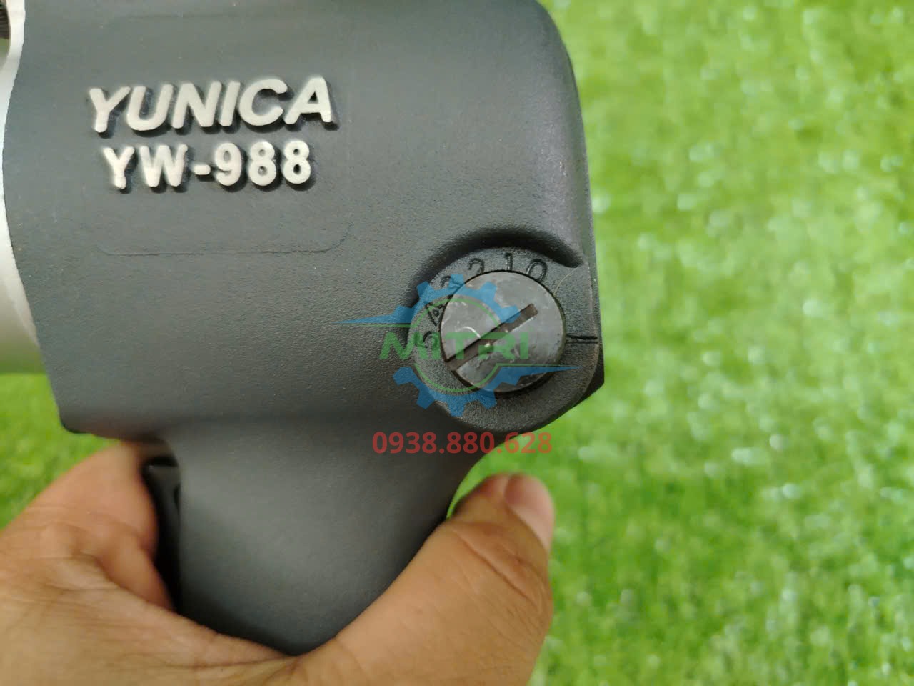 Súng siết bu lông 2 búa Yunica YW-988 mô-men cực đại 69 kgf·m