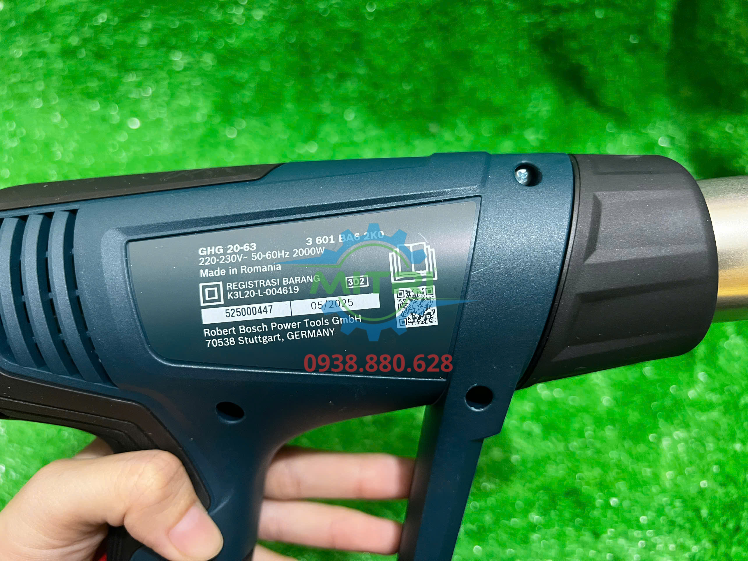 Súng thổi hơi nóng Bosch GHG 20-63 có màn hình