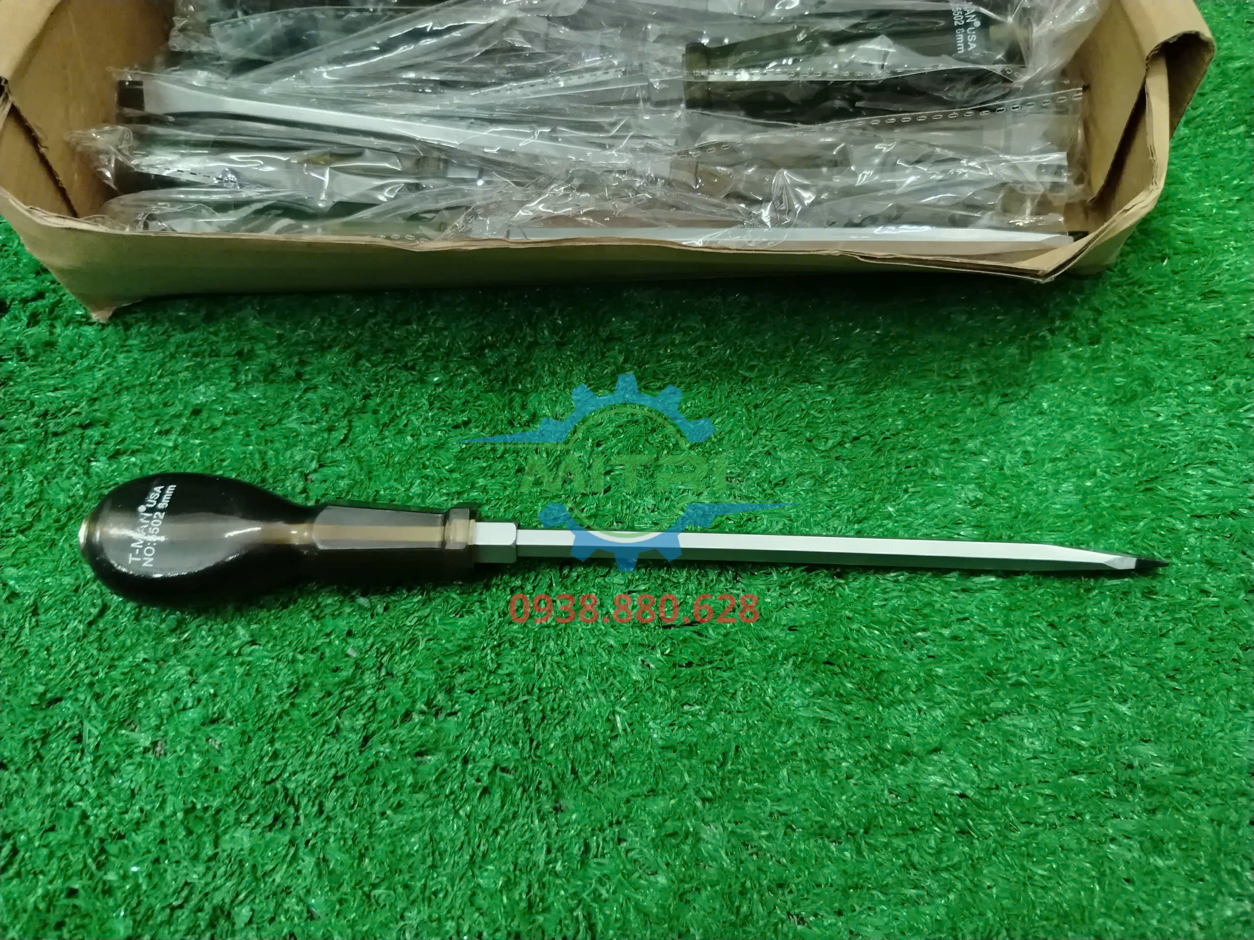 Tua vít đóng T-Man USD 5502 mũi dẹt 8mm chất liệu Chrome Vanadium