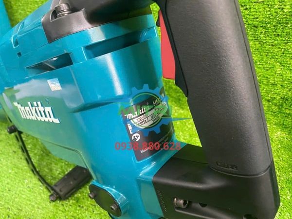 áy đục bê tông Makita HM1306 30mm 1510W tại Minh Triết