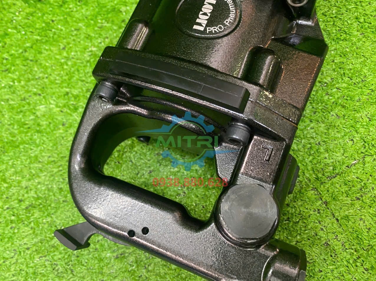 Tay cầm và cụm thân súng siết bu lông Licota PAW-10037L