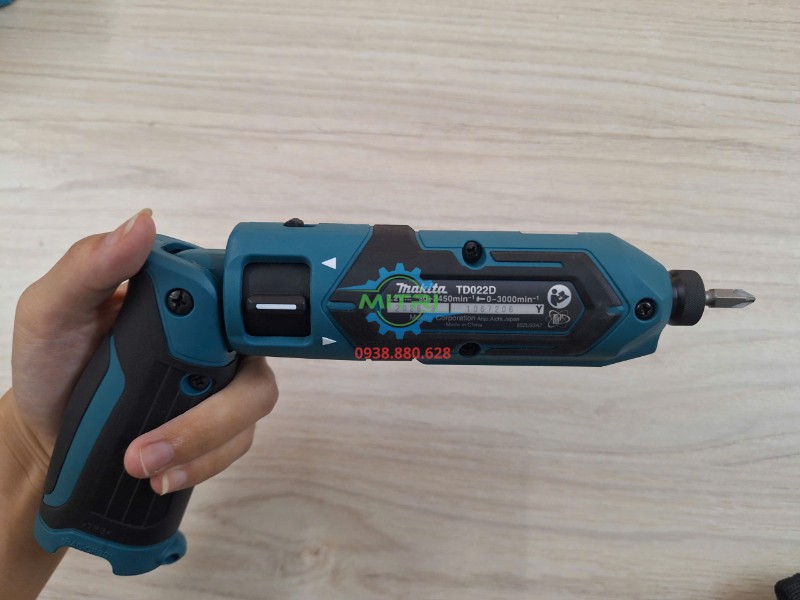 Tem model chính hãng Makita TD022DSE