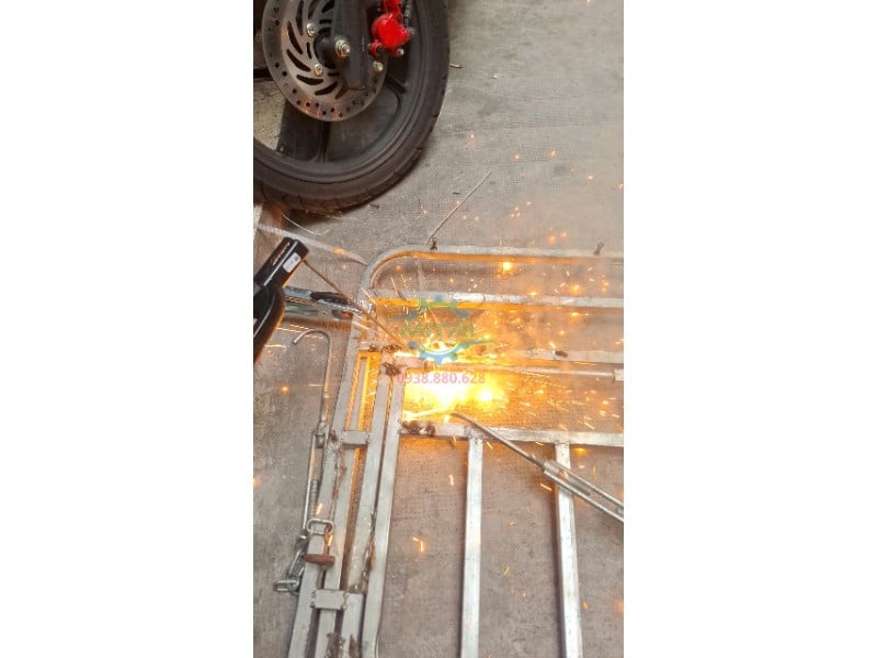 Test hàn inox bằng máy hàn que Hồng Ký HK250Z