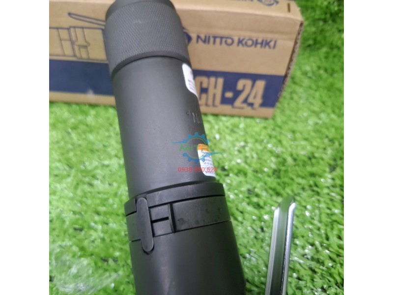 Thân máy cầm tay Nitto Kohki CH-24 dùng để đục xỉ hàn và làm sạch rỉ sét