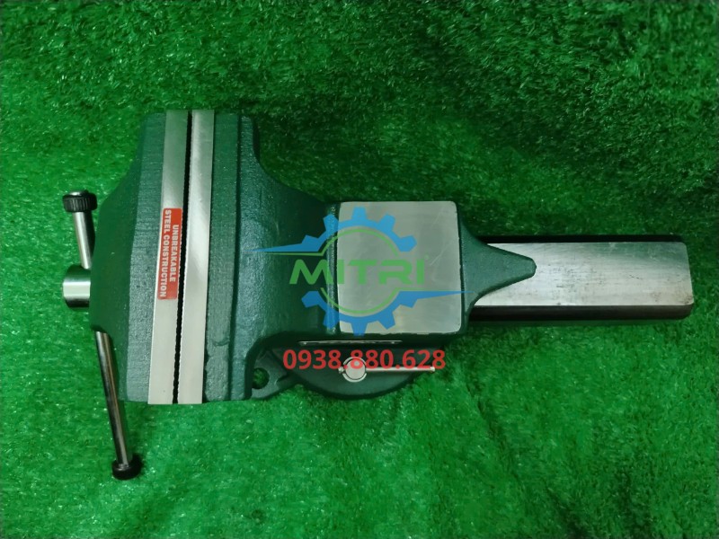 Ê tô Toptul DJAC0106 có đế xoay 360 độ linh hoạt