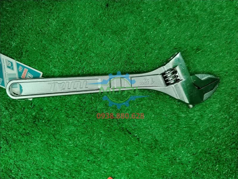 Mỏ lết thép Carbon siêu bền Total THT1010153