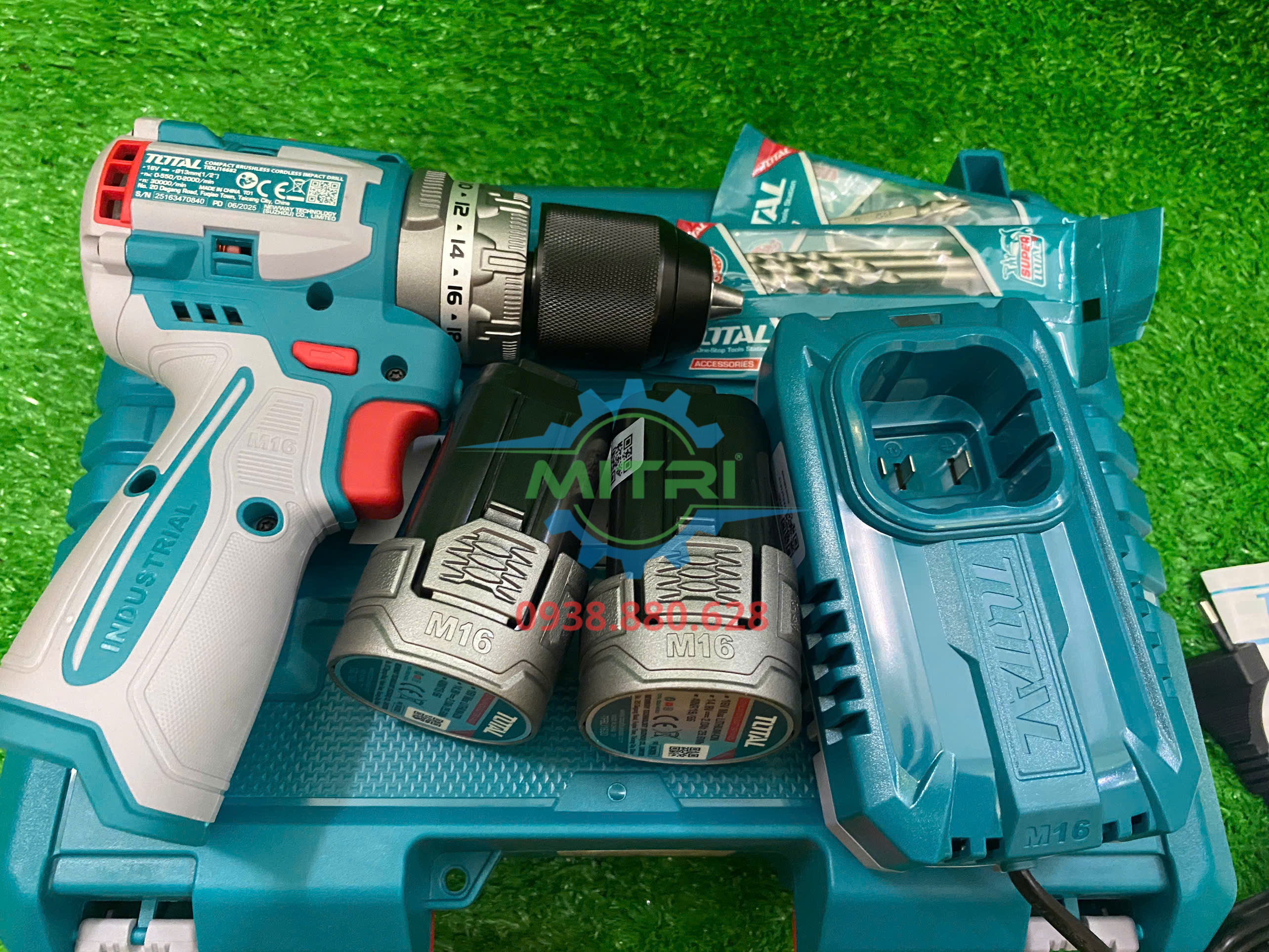 Máy khoan động lực dùng pin 16V Total TIDLI16682 chính hãng